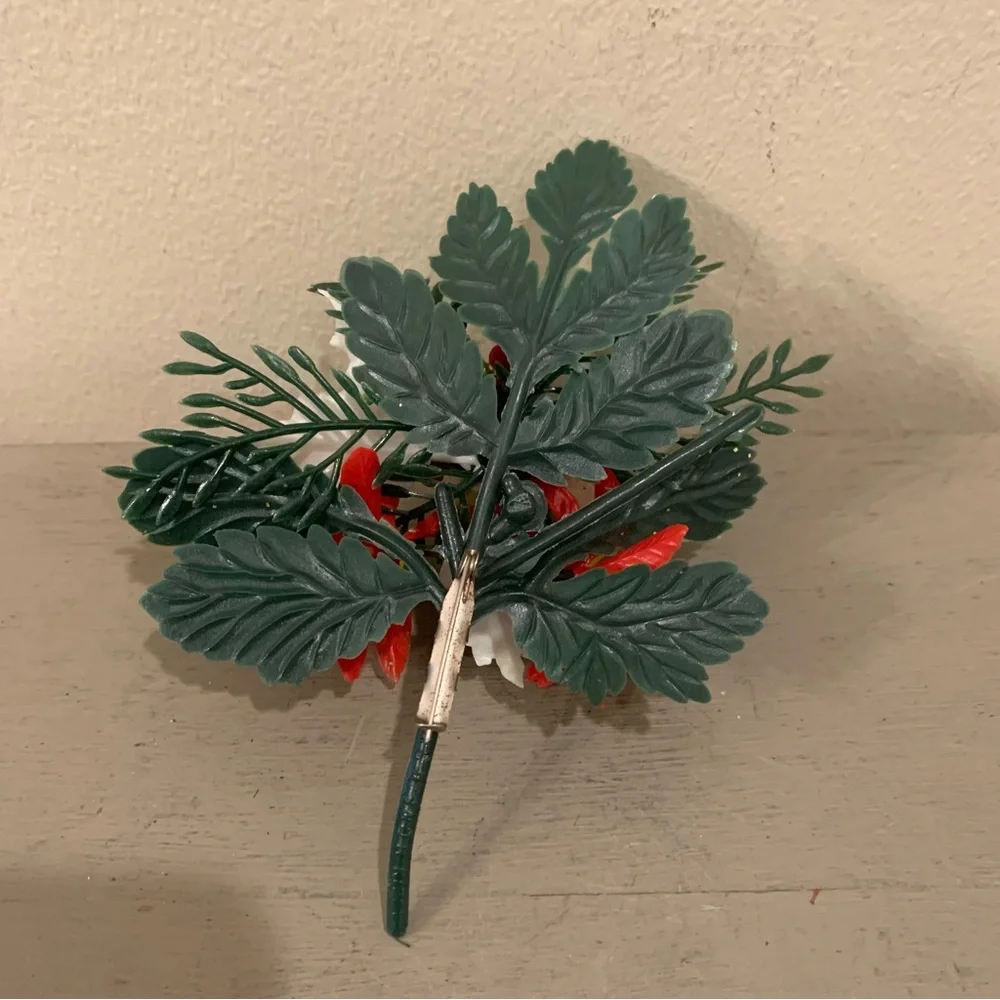 VTG Plastic Christmas Holly Corsage